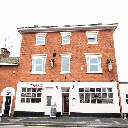 Oyo The White Hart Hotell